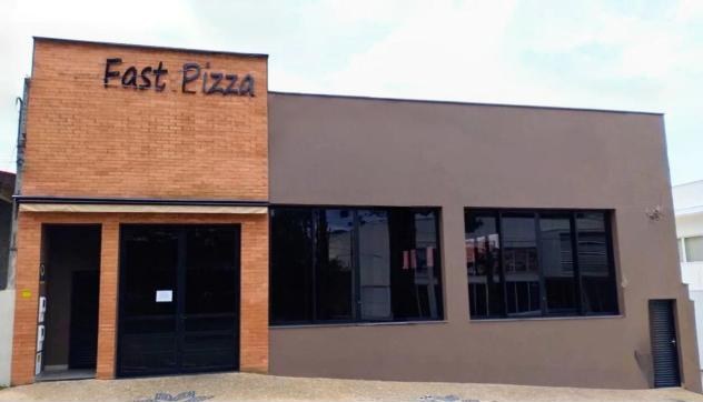 Fachada da Fast Pizza na Av. Tiradentes, 36